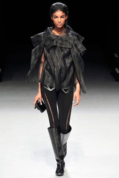Look 40